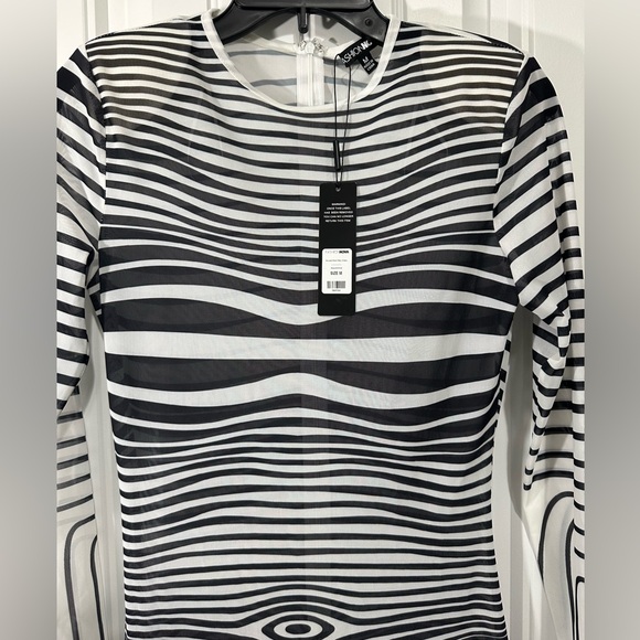 Fashion Nova Black and White Optical-Stripe Long Sleeve Maxi Dress - Picture 2 of 5